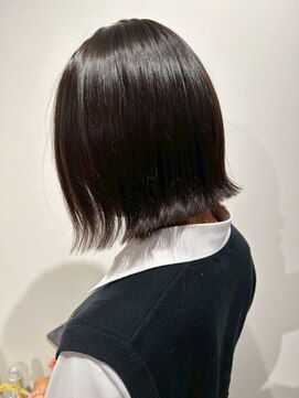 ギネス(Giness) 艶感ミニボブ