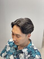 グルーマーズトウキョウ 渋谷店(GROOMER/S TOKYO)&nbsp;ラフカール フェザーパーマ 刈り上げセンタパート フェード