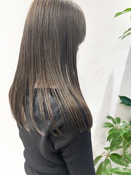 エンネ 新宿(enne) ミントグリーン/ミントアッシュ/束間ストレート/ブリーチなし