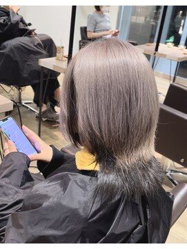 エヌプラス(N+) 黒髪グラデヘアーオリーブグレー小顔に見せるヘアココアベージュ