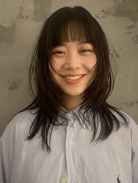 キャロルガーデンズ ボコカ 表参道(Carroll Gardens bococa) レイヤーカット、ミディアムレイヤー