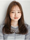 愛されホワイトグレージュうる艶髪こなれヘアくびれヘア艶感