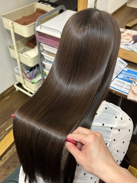 ル コワン ククー(Le coin coucou) BIKAKU酸性ストレート