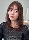 顔周りレイヤーカットくびれヘアミルクティーベージュカラー