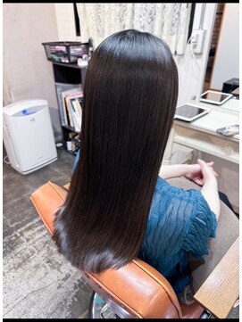 シック(Chic) ブルーグレージュアッシュブラックグレーベージュ 斜めバング