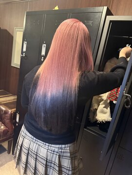 アフィナー(Afinar) ピンク髪 / ダブルカラー / 髪質改善 / デザインカラー