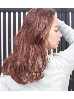 アンモーメント ベルヴィー 西宮北口店(Un moment Belle vie)の写真/お客様のコンディションに合わせてヘアケアをご提案！ツヤカラーが得意な専属スタイリストの技術☆