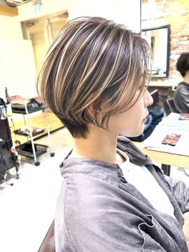 エイトタマプラ たまプラーザ店(EIGHT tamapla) 40代50代60代70代白髪ぼかしハイライトハンサムショートボブ
