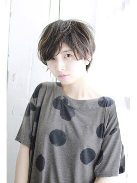 トランクイル サフリック(TRAN9UIL safric) 20代・30代・40代　メンズライクな無造作ショート