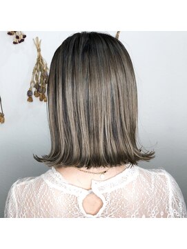 ウル(Ulu) バックコームバレイヤージュ☆