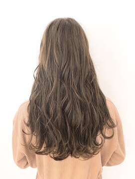 フローラビューティーヘアー(Flora Beauty Hair) レイヤーミディ/20代/30代/40代/50代/髪質改善/ショート