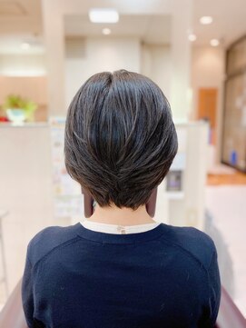 クール ヘアー ギャラリー 神明町店(COOL Hair gallery) ふんわりひし形ショート♪大人女性スタイル
