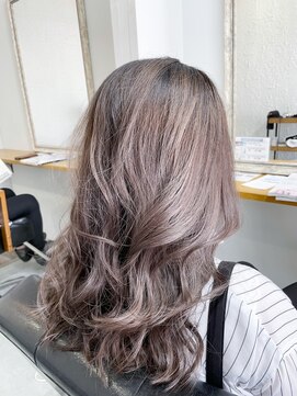 リ シャルム バイ エニーハウ 南七日町店(Re charm by anyhow) [リシャルム][須佐勝也][長岡］ミルクティーホワイト