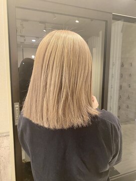 ファーストエンド 三ツ屋店(1st END.) 抜きっぱなしブロンドカラー
