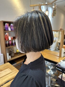 パルフェ(parfait) ハイライト/アッシュグレー/３０代４０代/ミニボブ