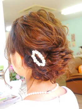レイジースワンの写真/可愛くしたいのはパーティーや結婚式だけじゃない！デートや女子会,お出かけの時の簡単アレンジもお任せ♪