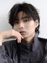 センターパート毛流れニュアンスパーマコンマヘアガイルヘア黒髪