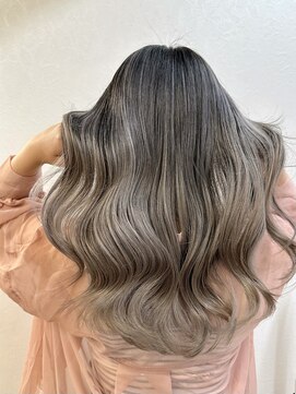 リノショアーズ 元町店(RINOSHORES) 大人可愛いふんわりカールミストバング外国人風カラーブリーチ