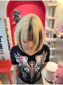 ホワイトブロンド☆顔回りにブラックでデザインカラー