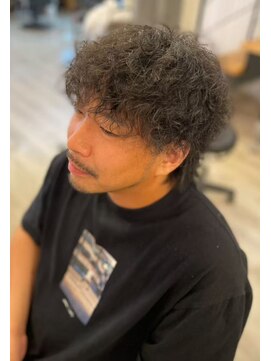 シークレットミラーズ(SECRET MIRRORS) メンズウルフ×パーマスタイル