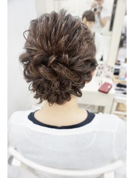 リサ 恵比寿(risa.) およばれねじりアップ