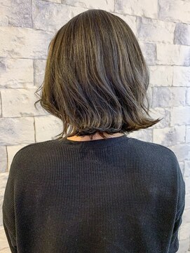 オーストヘアー リュウール(Aust hair Lueur) 大人かわいいタッセルカット☆ハイライト×フォギーべージュ　K