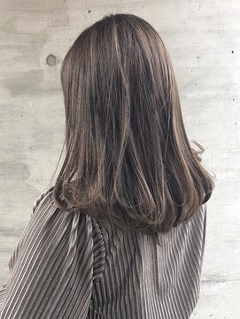 アウリィ(Aulii) 20代30代40代ナチュラルハイライト立体感アッシュベージュ