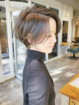 ルアーナ(LUANA) シルエットが綺麗な色気ショートスタイル♪