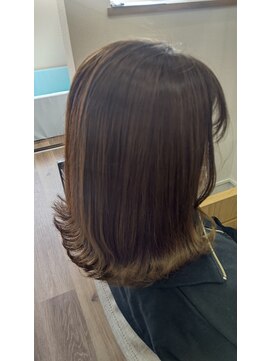 いとをかし美容室 カーキーベージュ ILLUMINAカラー