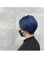 ニフティ(nifty)&nbsp;耳掛けくびれショート×ネイビーブルー