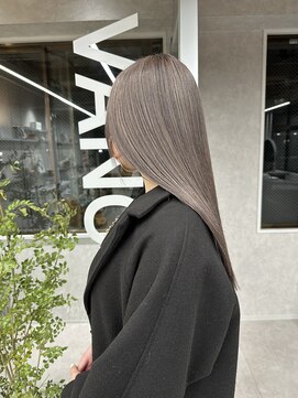 ヴァンシィー(VANCY) 中明度のグレージュカラー