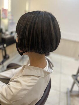 カール 鶴川店(K：R) アンブレラカラー×刈り上げボブ