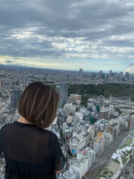 アクアマリン8810 ハチハチイチゼロ(AQUA MARINE 8810) ダークアッシュ/シアカラー/ショートヘア/北習志野