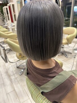 ビス ヘア アンド ビューティー 西新井店(Vis Hair&Beauty) 20代30代大人可愛い艶感アッシュグレージュケアブリーチ