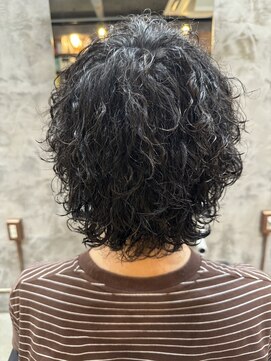 カーニー 上野(kearny) ツイストスパイラルパーマ縦落ちパーマメンズ波巻きパーマ