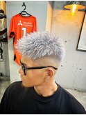 プラチナシルバー短髪