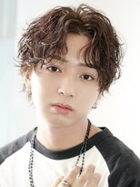 オーシャントーキョー ウエスト(OCEAN TOKYO WEST) センターパートスパイラルウルフシャドウパーマ