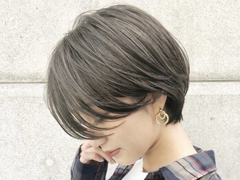 サロンドソラ 駅前店(Salon de SoRa)の写真/《品のある大人ショートならお任せ下さい＊》お顔周りの似合わせカットで360度美シルエットに…☆