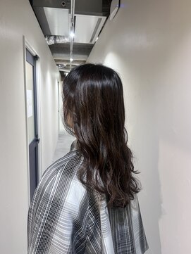 ビー(Be) 巻き髪ロング