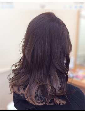ヘアリゾートカシータ(Casita) グラデーションカラー結んでも大人可愛いスタイルです