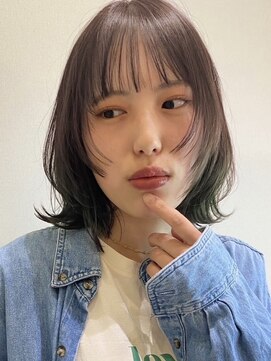ネイビー グラ ヘアー ストーリー(NAVY gra HAIR STORY) お顔まわりレイヤー×インナーカラー