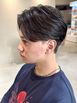 クレビアテン(CreBiA ten_) センターパート　ニュアンスパーマ　フェザーパーマ