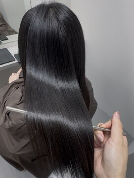 ライア 下北沢(laia) 艶髪【髪質改善 下北沢 マンツーマン トリートメント】