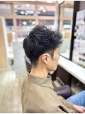 癖毛を活かしたメンズショートスタイル