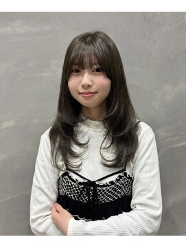 ナンバー 大分中央町店(N°) ナチュラルくびれミディ×シースルーバング