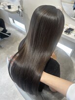 ベル サウス(BHEL south)&nbsp;津市ロングレイヤーカットハッシュカット透明感カラー重めロング