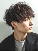 ダークベージュツーブロックマッシュツイストパーマ