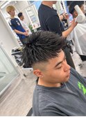 刈り上げセンターパート/波巻きツイストスパイラル/大阪