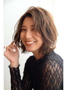 長めのボブウルフ