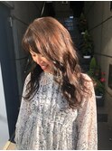 王道!ベージュ×ゆる巻きロング